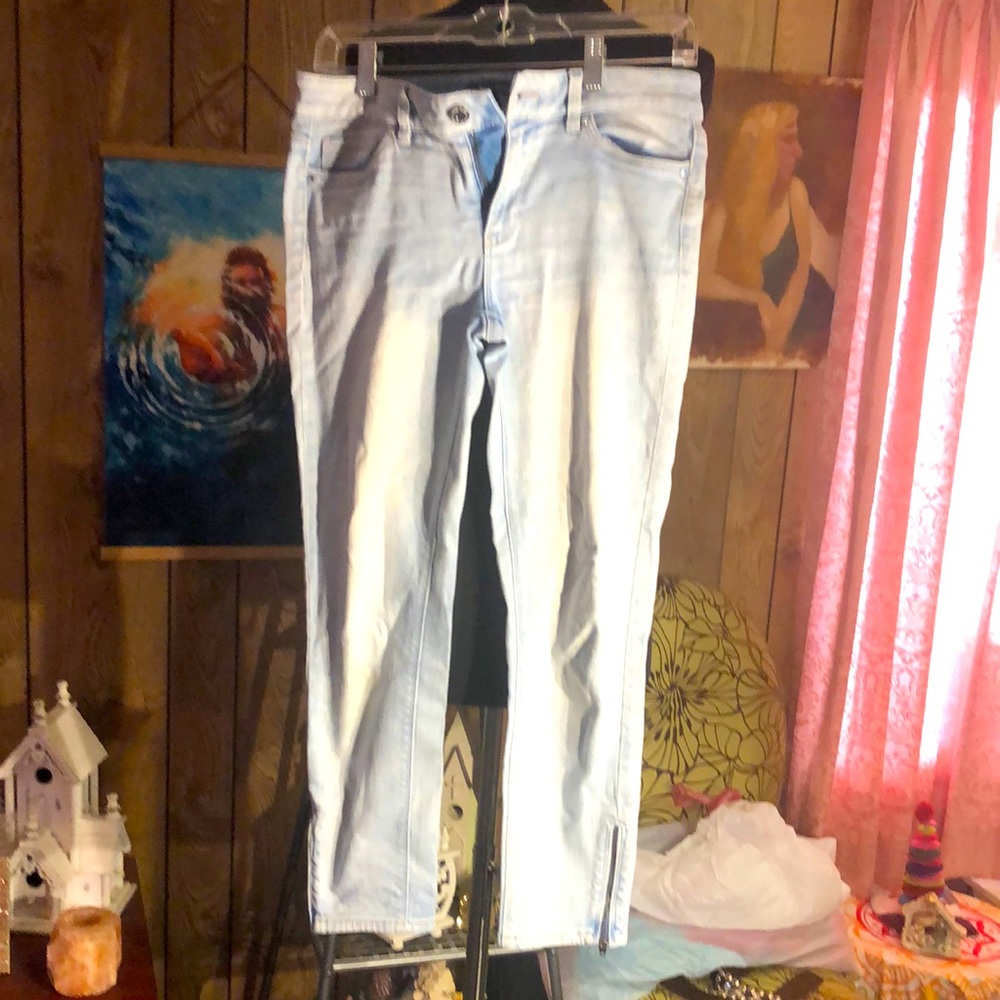 White House Black Market Blue Jeans Skinny Crop